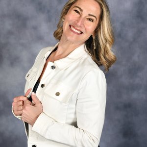 Jessica Davis, founder of HoldOn Together